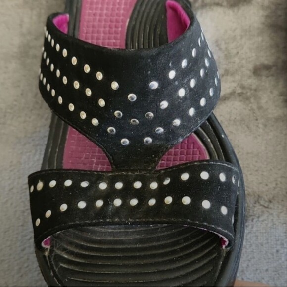 Skeckers, Sz 6, Black Faux Suede/Studs Strappy Mules Slip on Wedge Heels - Picture 4 of 9
